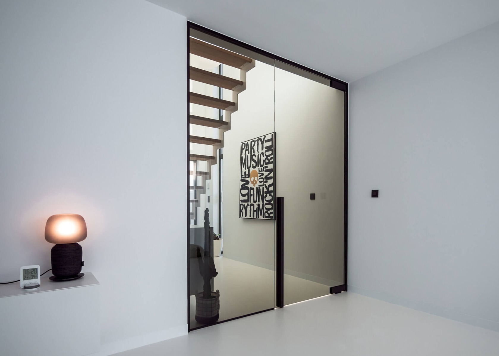 Cửa kính cường lực