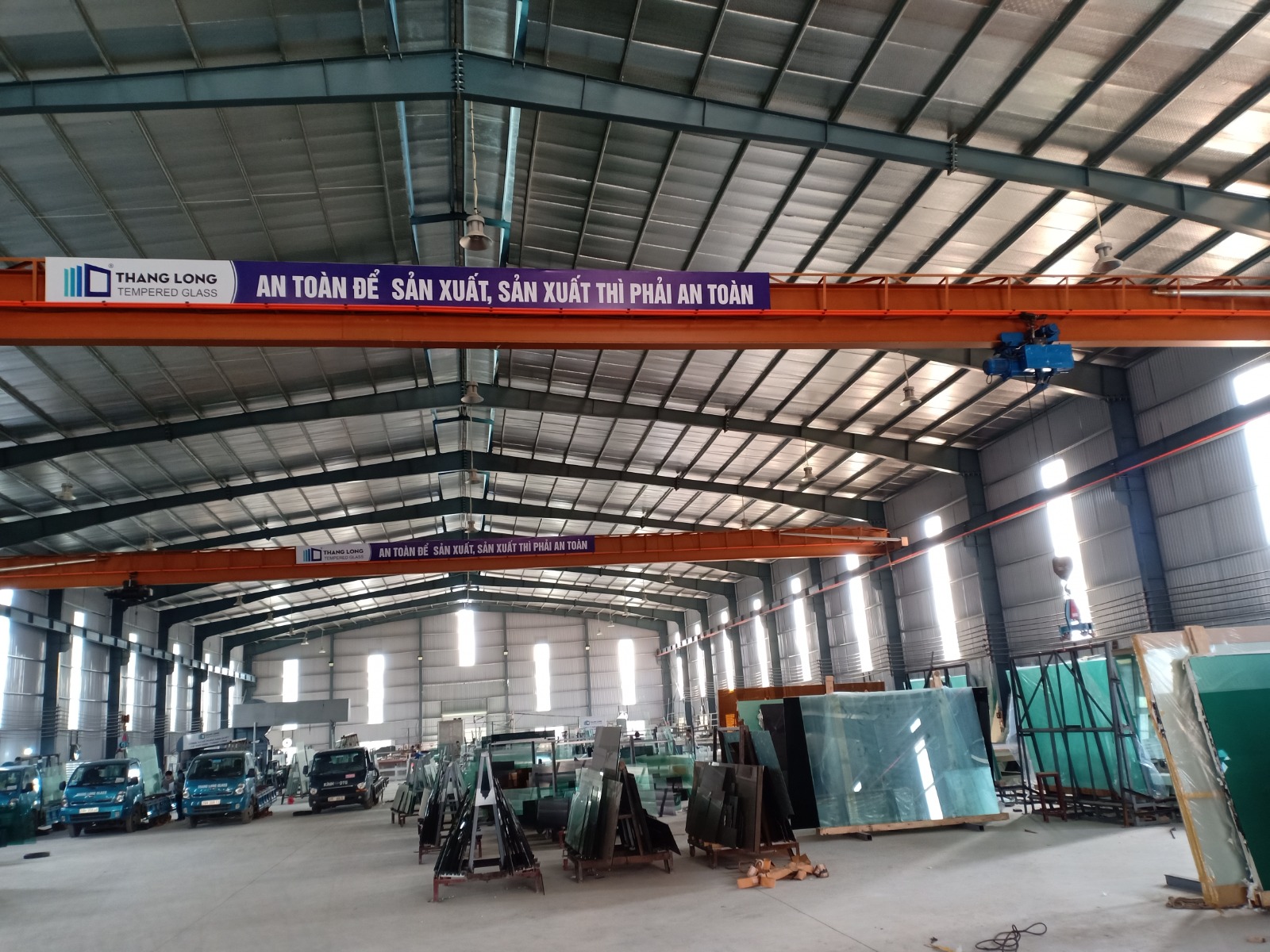 Nhà máy kính thăng long